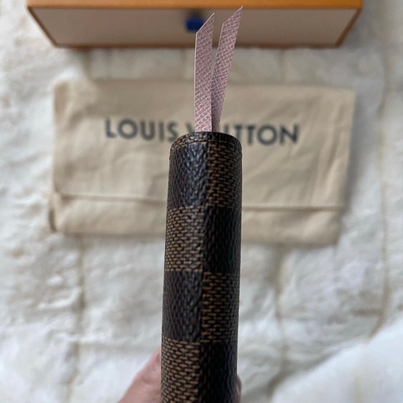 Louis Vuitton Emelie Wallet - Picture 6 of 6